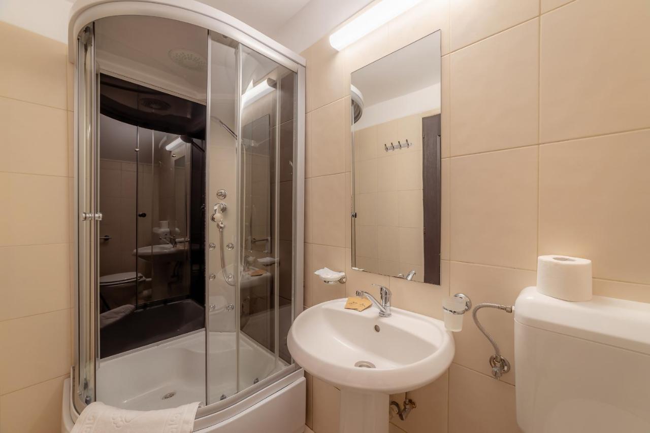 Pension Cluj Exteriör bild