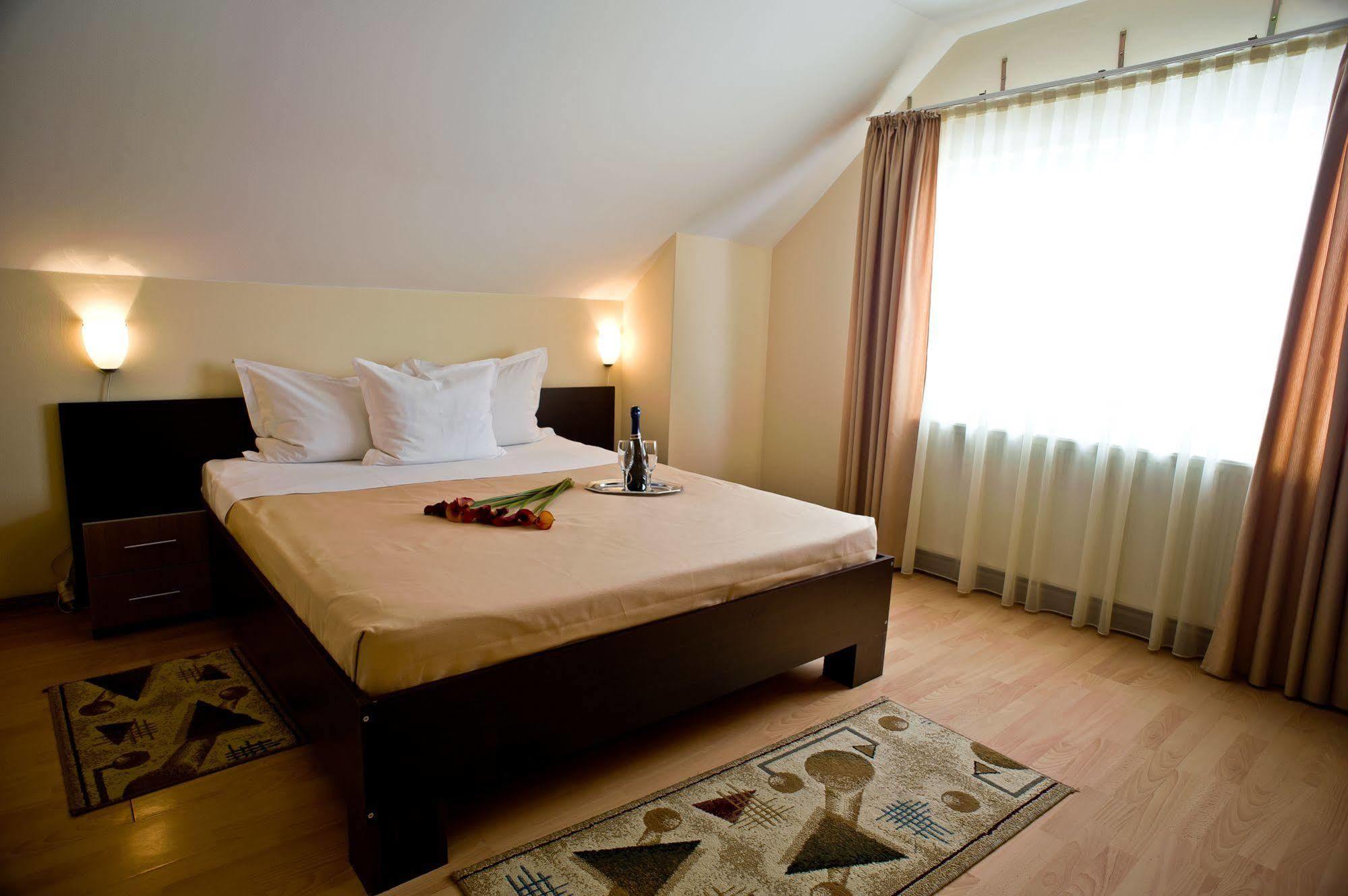 Pension Cluj Exteriör bild